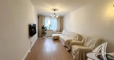 4 room apartment in Muchaviecki sielski Saviet, Belarus