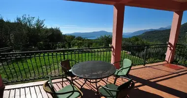 Villa 5 bedrooms in Tivat, Montenegro