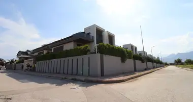 6 bedroom house in Konyaalti, Turkey