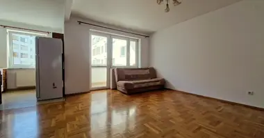 Mieszkanie 3 pokoi w Warszawa, Polska