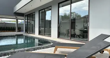 Villa 4 bedrooms in Pattaya City, Thailand