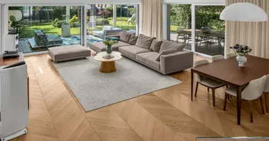 Dom w Warszawa, Polska