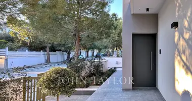 Дом 4 комнаты в Агиос Тихонас, Кипр