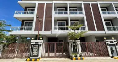 Maison 3 chambres dans Khan Dangkao, Cambodge