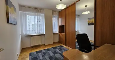 Mieszkanie 2 pokoi w Warszawa, Polska