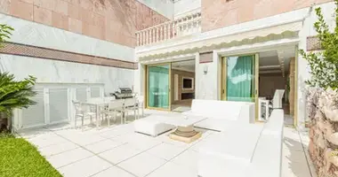 3 bedroom apartment in Marbella, Spain