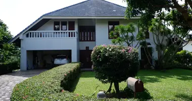 4 bedroom house in Ban Chak Ngaeo, Thailand