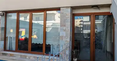 4 bedroom house in Demos Agiou Athanasiou, Cyprus