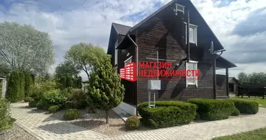 Dom 4 pokoi w Kapciouski sielski Saviet, Białoruś