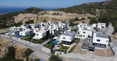 Villa 4 bedrooms in Girne Belediyesi, Northern Cyprus