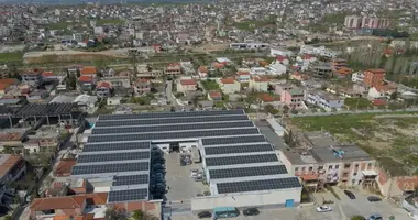 Propriété commerciale 600 m² dans Tirana, Albanie