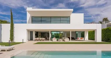 5 bedroom house in Spain