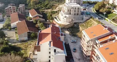 Квартира 3 спальни в Доброта, Черногория