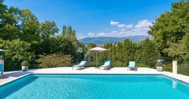 5 bedroom villa in France