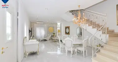 Коттедж 5 комнат в Хадера, Израиль