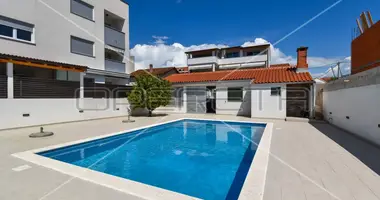 House 11 rooms in Grad Zadar, Croatia