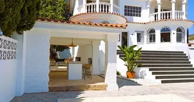 5 bedroom house in Benalmadena, Spain