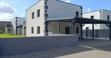 5 room house in Neunkirchen, Austria