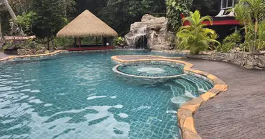 Terrain dans Ban Sangka U, Thaïlande