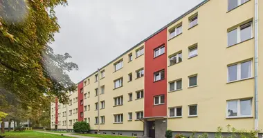 Mieszkanie 2 pokoi w Warszawa, Polska