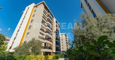 3 bedroom apartment in Muratpasa, Turkey