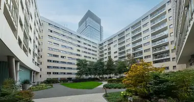 Квартира 4 комнаты в Варшава, Польша