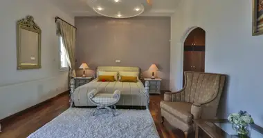 Villa 5 bedrooms in Agios Tychonas, Cyprus