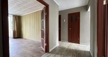 Wohnung 4 zimmer in Maladsetschna, Belarus