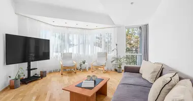 Wohnung 4 zimmer in Warschau, Polen
