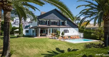 7 bedroom house in Dos Hermanas, Spain