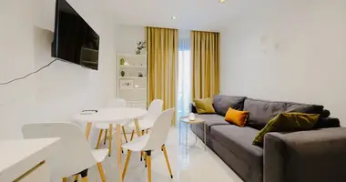 Elegant Coastal Apartment Near Alanya’s City Centre and Beach dans Alanya, Turquie