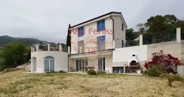 Villa 5 zimmer in Sanremo, Italien