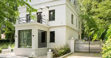Casa 6 habitaciones en Piaseczno, Polonia