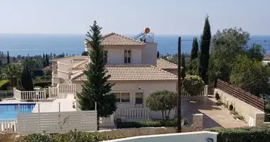 4 bedroom apartment in Peyia, Cyprus