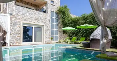 Villa 4 bedrooms in Skaleta, Greece