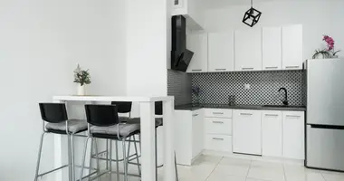 Квартира 2 комнаты в Варшава, Польша