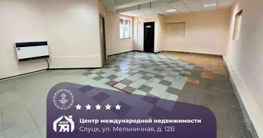 Geschäft 72 m² in Sluzk, Belarus