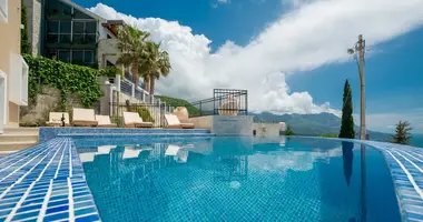 Villa 3 chambres dans Becici, Monténégro