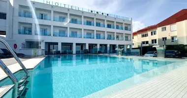 Hotel 3 000 m² in Javea, Spanien