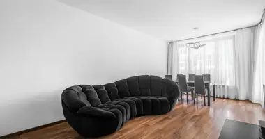 Mieszkanie 3 pokoi w Warszawa, Polska