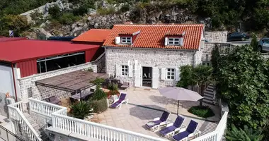 5 bedroom house in Perast, Montenegro