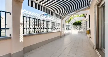 Apartamento 4 habitaciones en Dos Hermanas, Španjolska