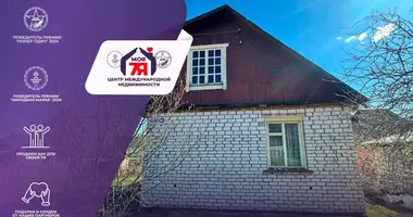 Casa en Piatryskauski sielski Saviet, Belarús