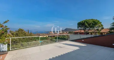 Вилла 8 комнат в Manerba del Garda, Италия
