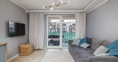 Mieszkanie 3 pokoi w Warszawa, Polska