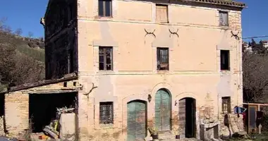 8 room house in Terni, Italy