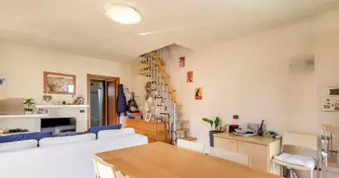 Apartamento 3 habitaciones en San Benedetto di Lugana, Italia
