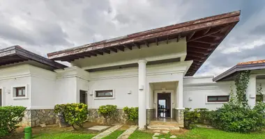 Szeregowiec w Roatan, Honduras