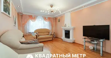 Квартира 3 комнаты в Минск, Беларусь