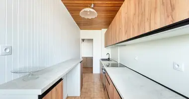 Квартира 3 комнаты в Варшава, Польша